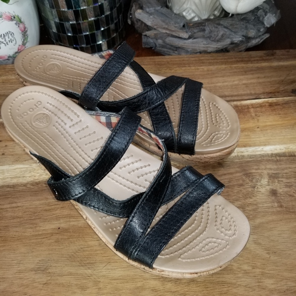Crocs Black Strappy Cork Wedges Sz 7